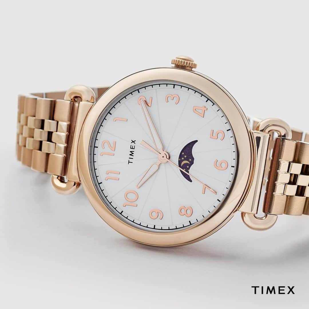 のインスタグラム：「We’re over the moon for our Model 23 collection. 🌙  #timex #celestial #moonphases #womenswatch . ⌚: Model 23 with Moon Phase Dial」