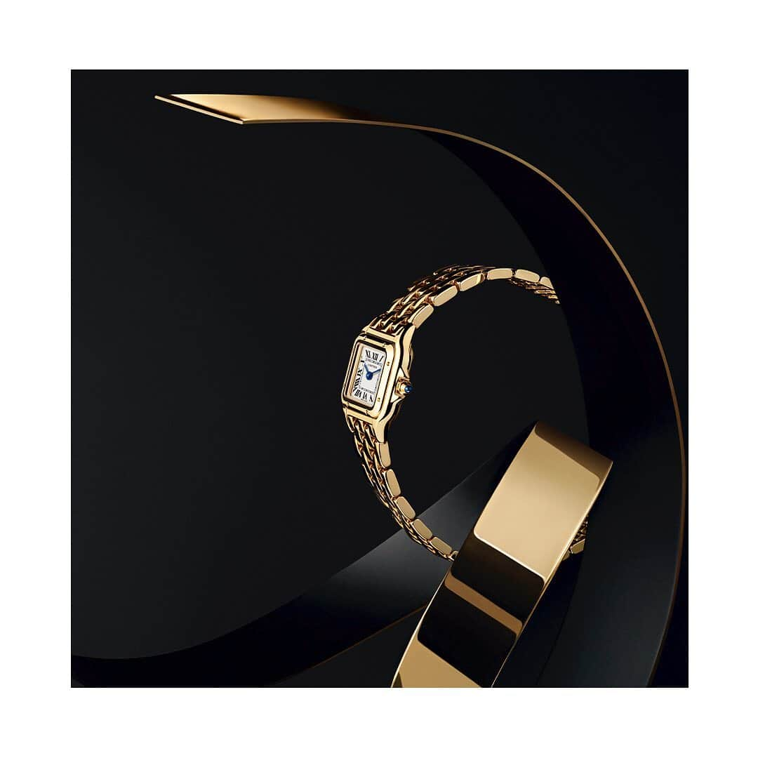 カルティエさんのインスタグラム写真 - (カルティエInstagram)「The Panthère de Cartier watch: when a jewel meets watchmaking. Graceful like the feline from which she takes her name, yellow gold links sensually wrap around its wearer. #PanthèredeCartier」9月20日 23時59分 - cartier