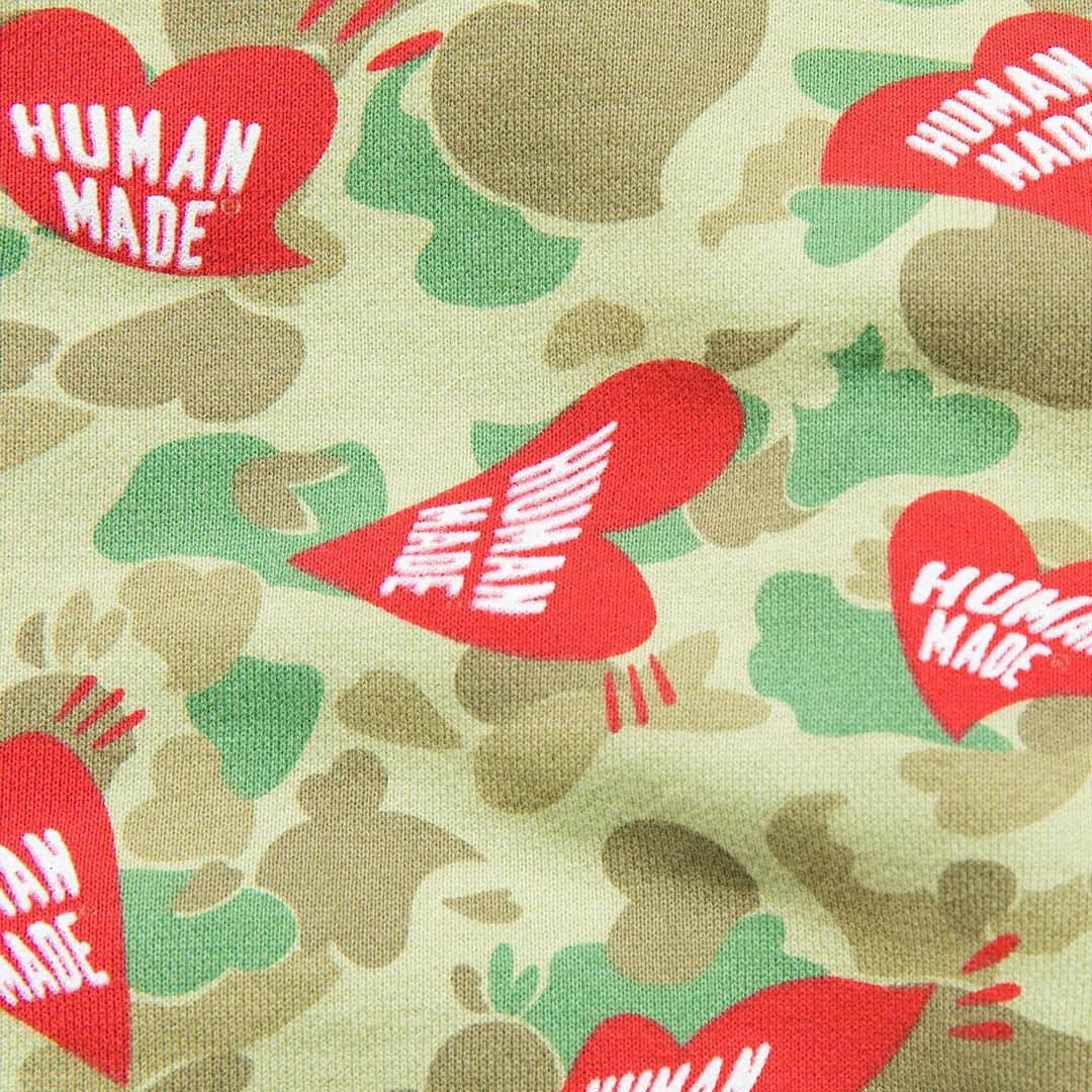 HUMAN MADEさんのインスタグラム写真 - (HUMAN MADEInstagram)「"HEART CAMO ZIP HOODIE" now available in store and online. www.humanmade.jp  ふんわりとした風合いのフルジップスウェットフーディです。オリジナルグラフィックのハート迷彩の総柄プリントが施されています。 Cotton zip up hoody with original all over print camouflage.」9月21日 11時07分 - humanmade