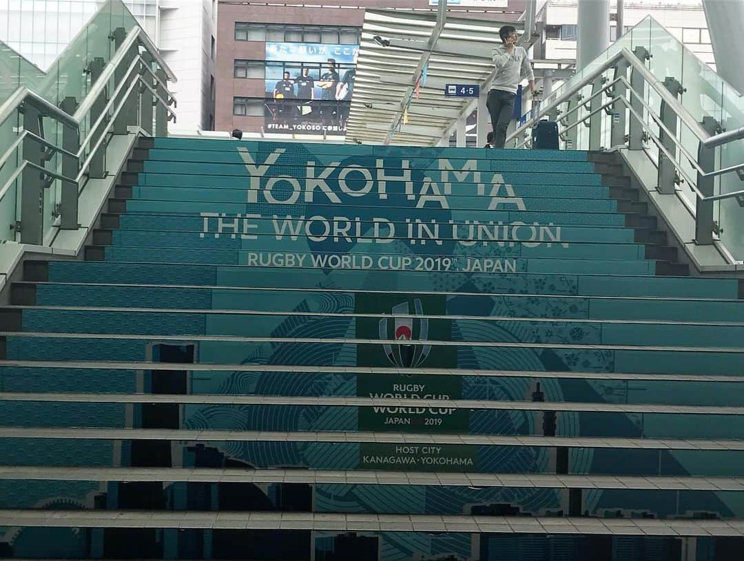 長澤彩子さんのインスタグラム写真 - (長澤彩子Instagram)「横浜もおもてなしムード満開🌸🌸🌸 #RWC2019 #yokohama」9月21日 10時50分 - ayako212nagasawa