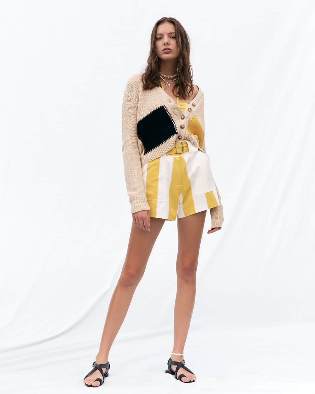 のインスタグラム：「#DerekLam #10Crosby #SS20 Collection -📷@msprouty Stylist @vittoriacerciello Hair: @robertodicuia Makeup: @deannamelluso  #hawaii #hawaiianstyle #nyfw #nyfwspring2020」