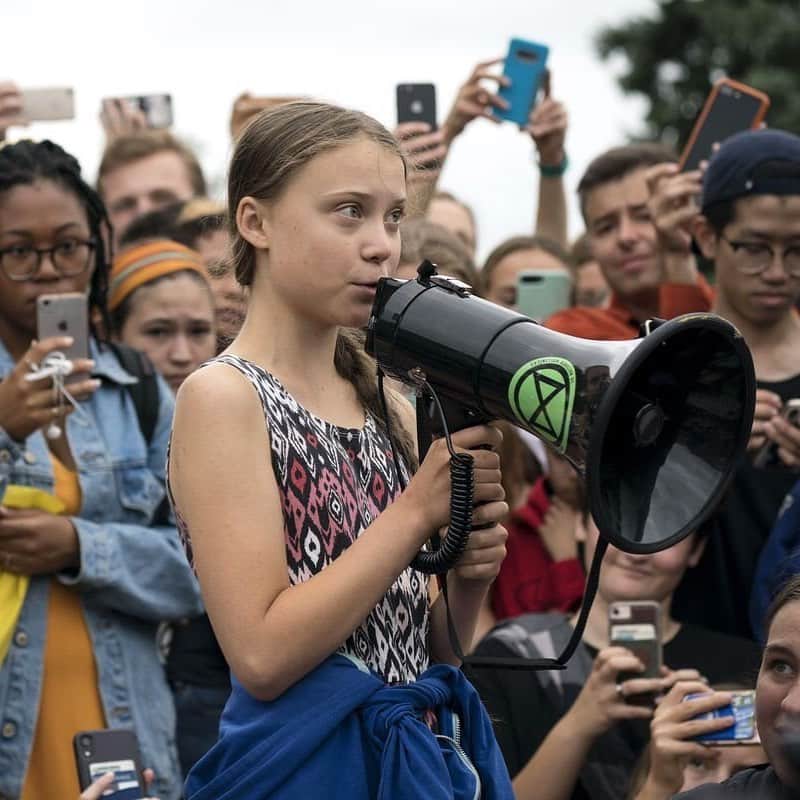 Reformationさんのインスタグラム写真 - (ReformationInstagram)「We think climate change is the biggest issue facing the planet and it seems climate activist Greta Thunberg would agree. She urges people to take action on climate change, so today we’re at the Youth Climate Strike. If you can’t make it to a strike, find out other ways to get involved through that link in bio.」9月21日 2時39分 - reformation
