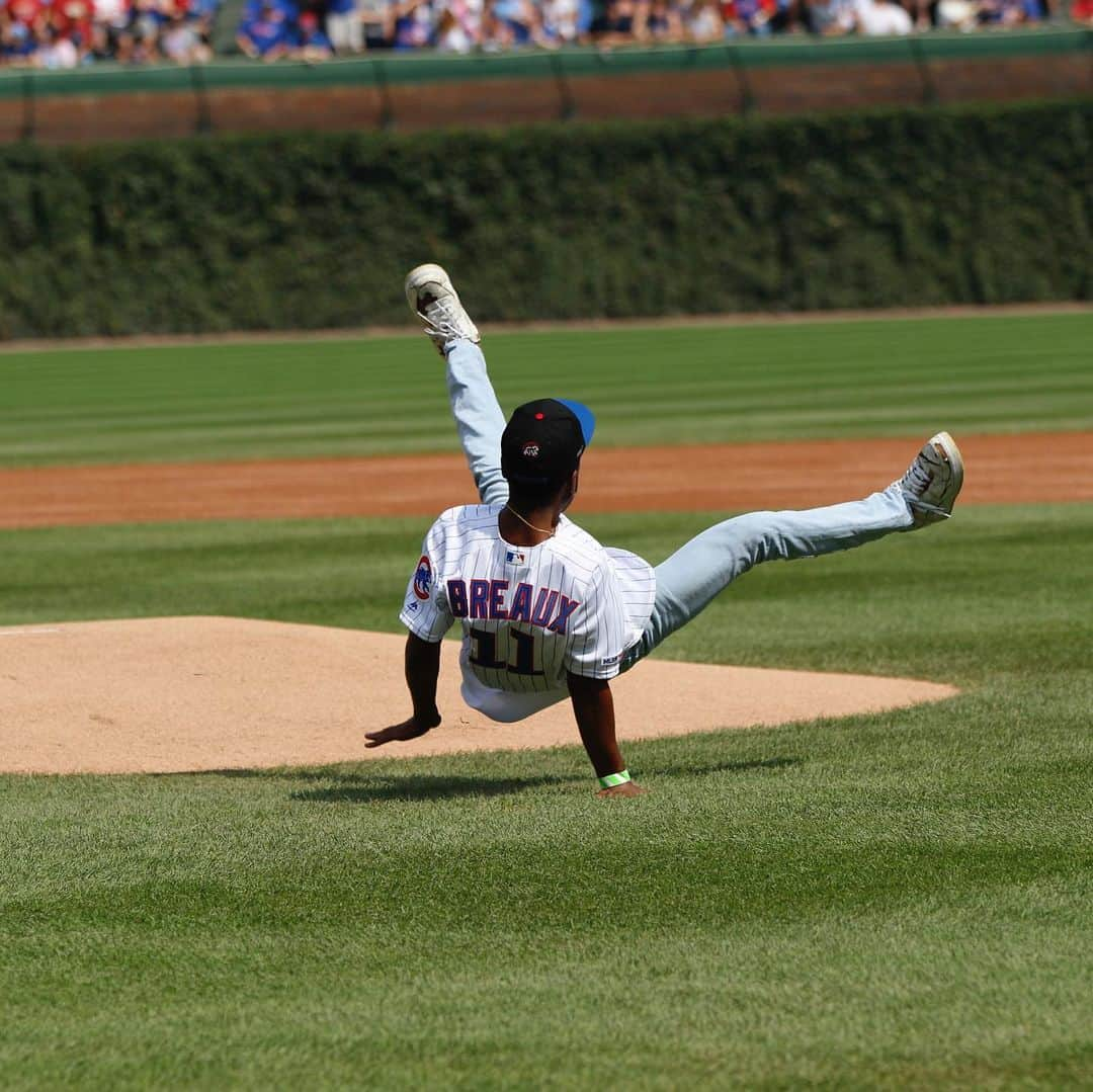 シカゴ・カブスさんのインスタグラム写真 - (シカゴ・カブスInstagram)「Another work of art in the #BudFridays collection.」9月21日 4時15分 - cubs