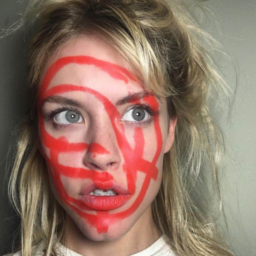 Ashley Smithさんのインスタグラム写真 - (Ashley SmithInstagram)「🔴 I AM THE BLOOD MOON 🔴 #notcrazyjusthavingfun #maybelittlecrazy #butthatsokay」9月21日 4時57分 - therealashsmith