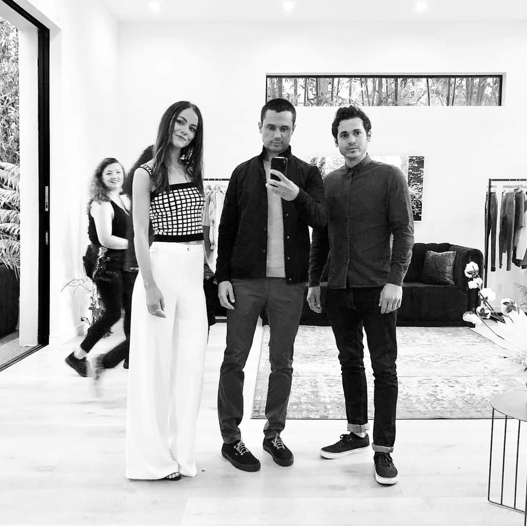 のインスタグラム：「A venture into the LA wild with fam @alexandrapark1 & @stuylaff l」