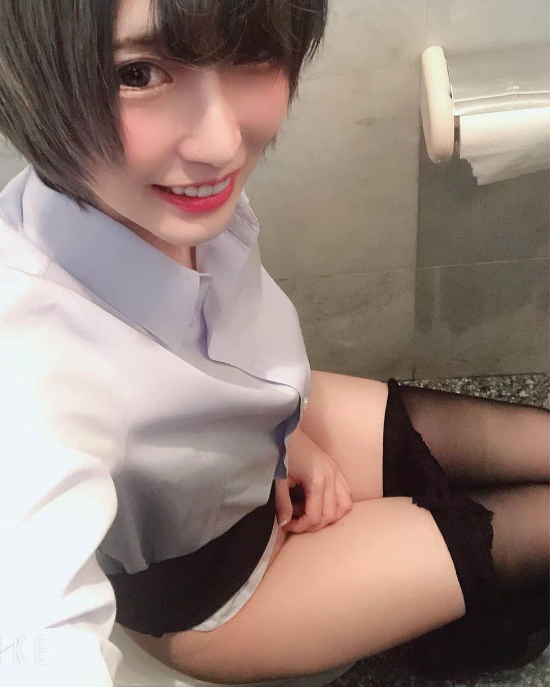 若月まりあ（若月瑪麗亞）さんのインスタグラム写真 - (若月まりあ（若月瑪麗亞）Instagram)「おトイレ覗かんといてな🥺💗笑」9月21日 5時50分 - maliawakatsuki_official