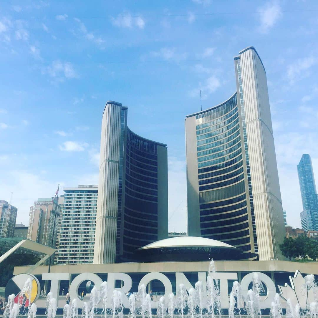 Man With A Missionさんのインスタグラム写真 - (Man With A MissionInstagram)「Walking around Toronto. Tommorow's the show my friends!  トロント徘徊。 明日ライヴデサァ〜ネー！（ザコシショウ）  #chasingthehorizon  #toronto」9月21日 6時12分 - mwamofficial