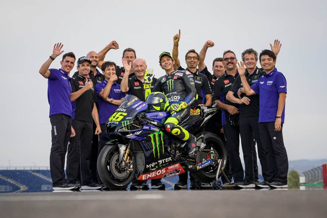 バレンティーノ・ロッシさんのインスタグラム写真 - (バレンティーノ・ロッシInstagram)「Motorland de Aragon,Spain Friday,free practice Pic 8 VR46 Team! 📸 @falex79 @gigisoldano @jesusrobledo」9月21日 6時29分 - valeyellow46