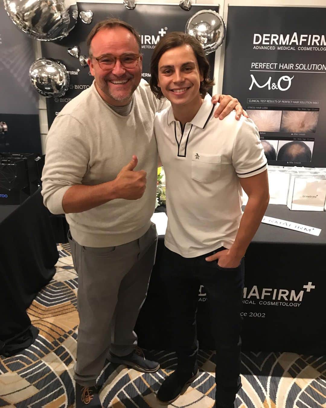 ジェイク・T・オースティンのインスタグラム：「Always a pleasure to see my TV Dad! @daviddeluise 🔮」