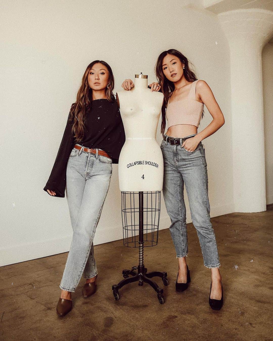 W E Y L I Eのインスタグラム：「WOMN launches next Wednesday! If you asked me at the beginning of this year, what are my future plans- I truly couldn’t give you a definite answer. But fast forward to now, I’m proud to say I’m starting a small business with my best friend @sophiachang and the best team of people. Some of you have taken some wild guesses on what @shopwomn is 😏 My personal favorite guess would be tampon company 😂 You guys will find out VERY soon...9.25.19」