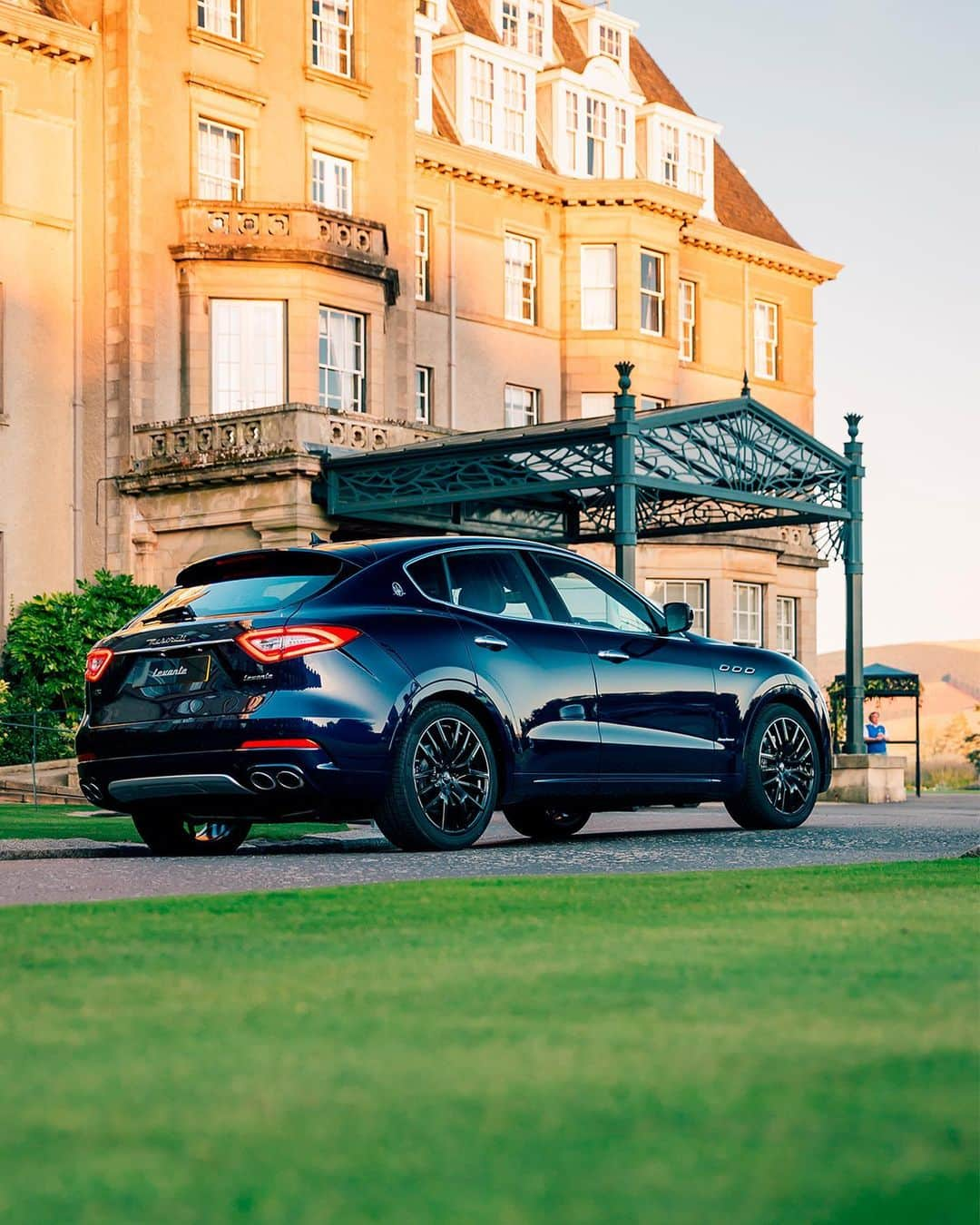 マセラティさんのインスタグラム写真 - (マセラティInstagram)「Maserati Club members from all around the world gather at the #MaseratiInternationalRally 2019 to share their passion for engineering and design.  Four days of living the #Maserati lifestyle in Scotland's treasured countryside, to feel part of the Maserati family. Join us as we embark on a new #MaseratiExperience.」9月21日 7時36分 - maserati