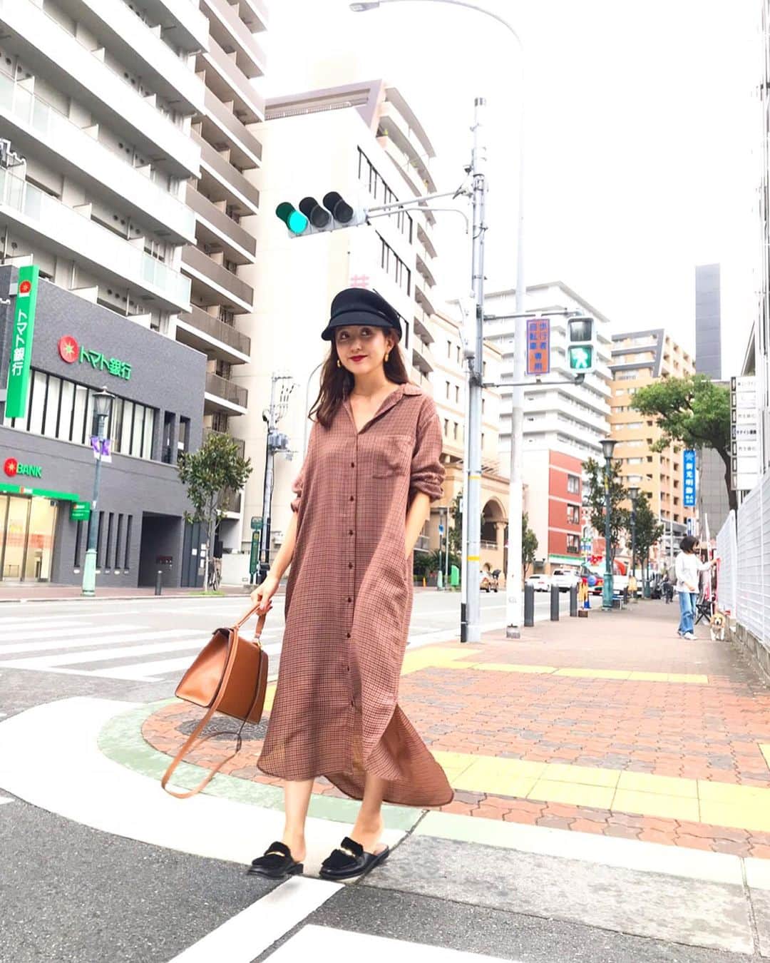 のインスタグラム：「. . 昨日リニューアルオープンした心斎橋OPA✨ 1Fに入ってる @milaowen_official に行ってきました💕 . . お店に入った瞬間このシャツワンピに一目惚れ😍 . . ブラウンチェック🧸 は今季マストアイテムですね🧐 . . #milaowen  #ミラオーウェン  #心斎橋OPA」