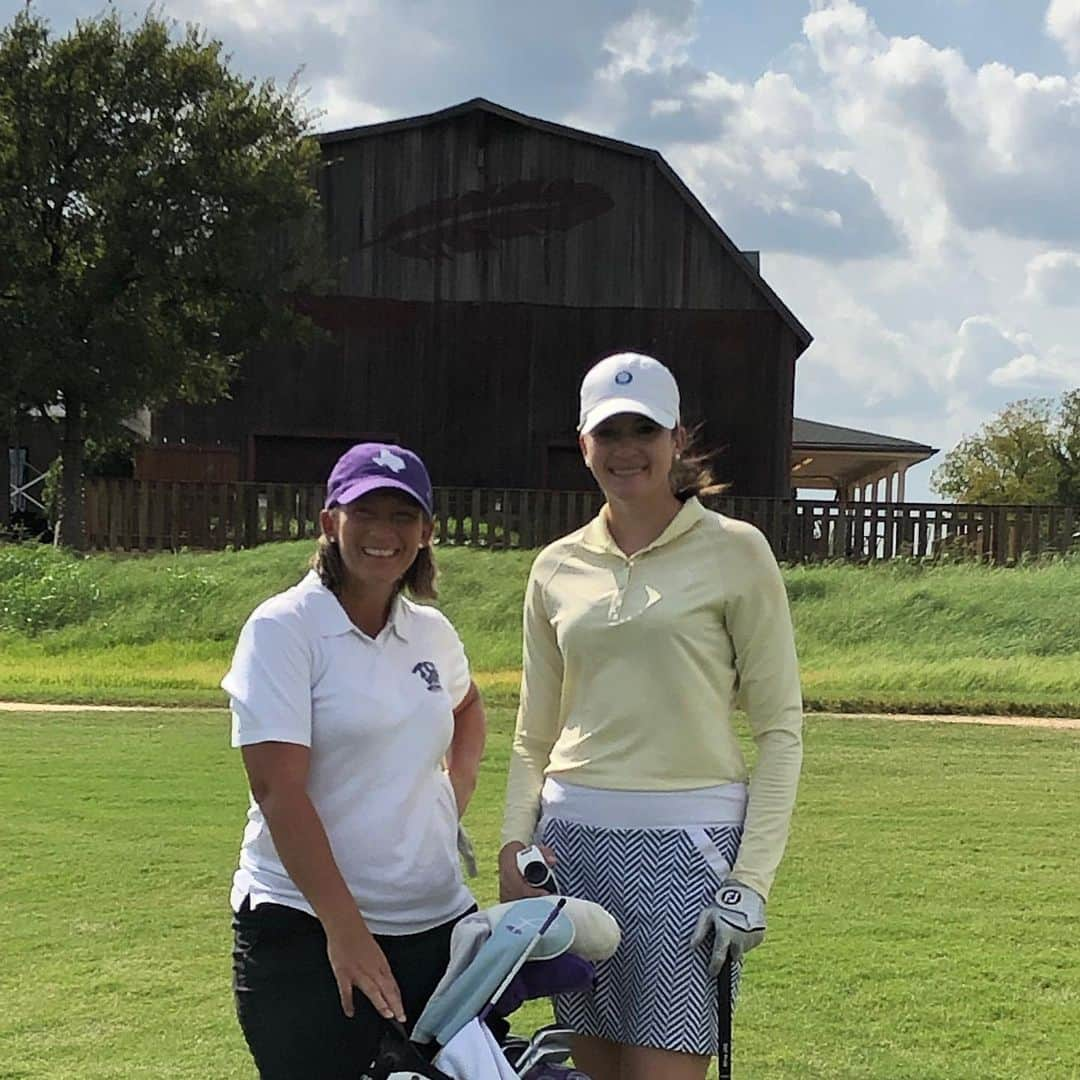 キム・カウフマンさんのインスタグラム写真 - (キム・カウフマンInstagram)「We love coming out to @oldamericangc and prepping for the @voaclassic. This place takes Texas hospitality to a whole new level and the golf course is in top notch shape. Should be a fantastic week! @angstanford #lpga」9月21日 9時14分 - kimkaufmangolf