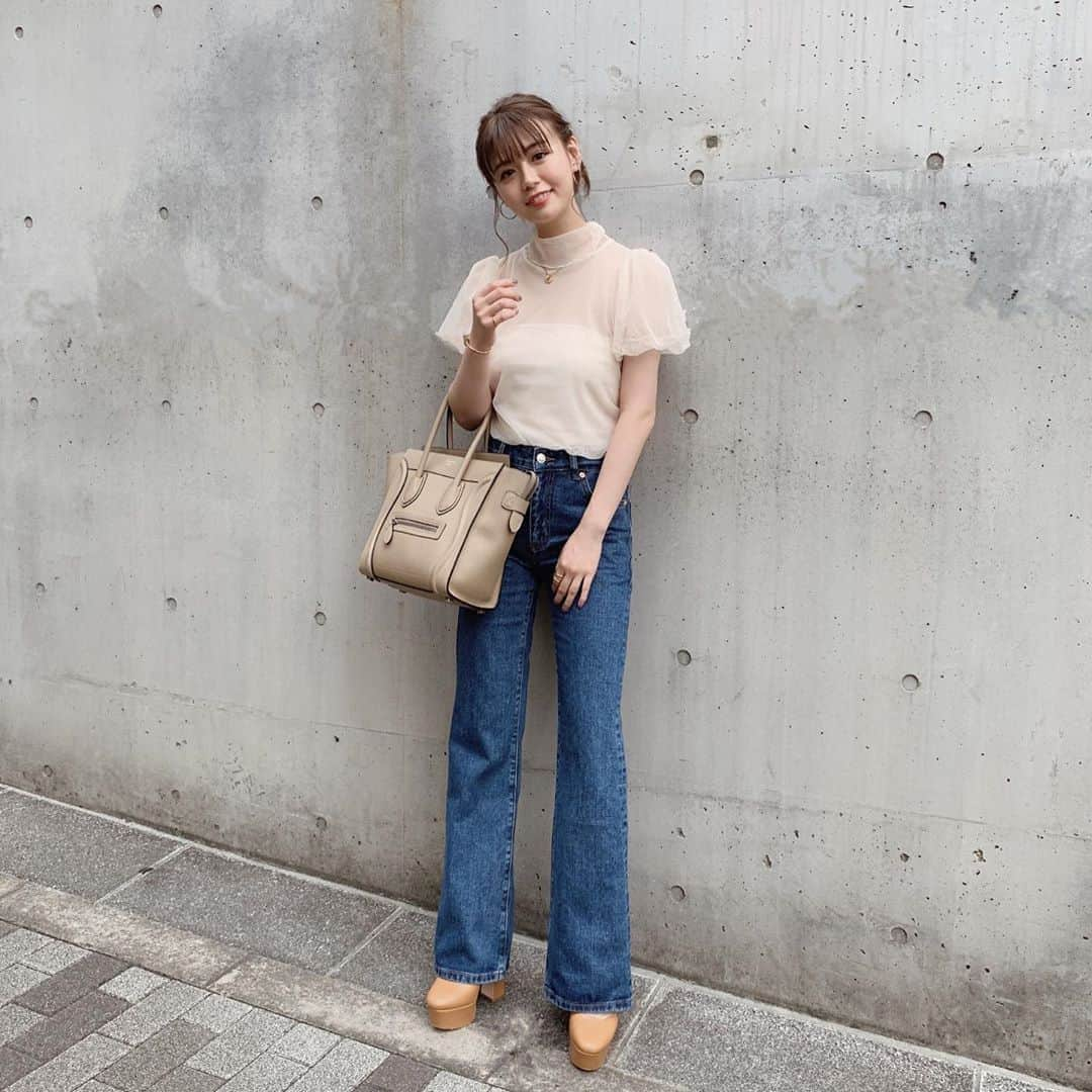 井口綾子さんのインスタグラム写真 - (井口綾子Instagram)「・ いつだかの私服🧚‍♀️ トップス...titty&co. ボトムス...M.P Studious です💫 最近涼しくなってきたからどんどん秋服にシフトしていくんだろうな〜🍁 秋服好きだから嬉しい！ ・ そして今日は！ LUCRA×グノシーの「3LDK」第2話が22時に配信されますよー！ スタジオで見たけどもう一回見るの楽しみ〜！😆😆 ・ そしてそして！ 23時半からはMBSラジオ「アッパレ！ラジオトーカーやってまーす」ですよ〜🥰 どちらもチェックしてくださいね💛」9月21日 20時22分 - ayako_inokuchi