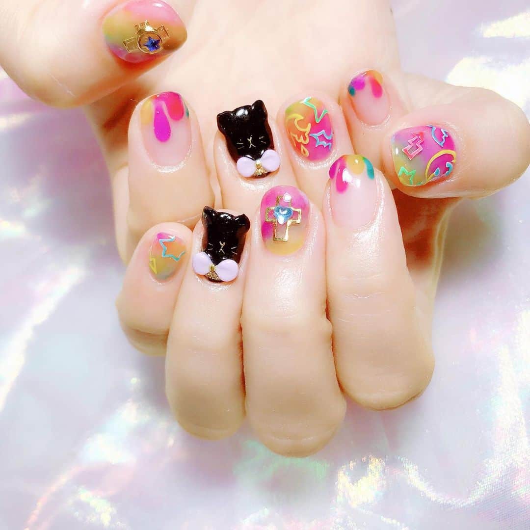 なかやまちえこのインスタグラム：「ゆめかわハロウィン🎃 #nail #nails #nailart #ネイル #美甲 #ネイルアート  #clou #nagel #ongle #ongles #unghia #japanesenailart #manucure #네일 #젤네일 #네일아트 #네일리스트 #japanesenails #manicurist #gelnails #ゆめかわ #ゆめかわネイル #kawaii #Halloween #ハロウィン #Halloweennails #ハロウィンネイル #大久保ちか ちゃん」