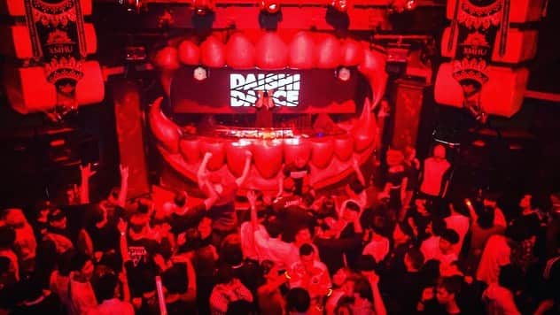 DAISHI DANCEさんのインスタグラム写真 - (DAISHI DANCEInstagram)「2019.9.20.FRI  #SAPPORO #札幌 @KINGXMHU #DAISHIDANCE #ダイシダンス  #DJBOOTH #CLUB #DJ #DJLIFE 昨夜の札幌1200人OVER大集合ありがとうございました‼︎ 次回KING XMHU主催FES 10/12SAT♾LOST WORLD @ ZEPP SAPPORO よろしくお願いします↑↑↑」9月21日 19時06分 - daishidance666