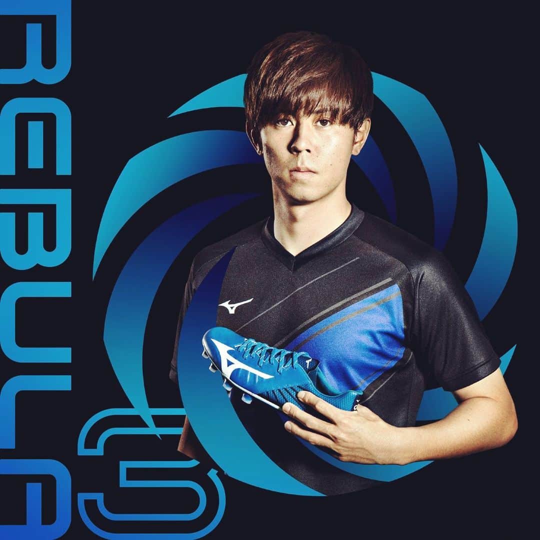 安西幸輝のインスタグラム：「new color⚽️ #レビュラ3」