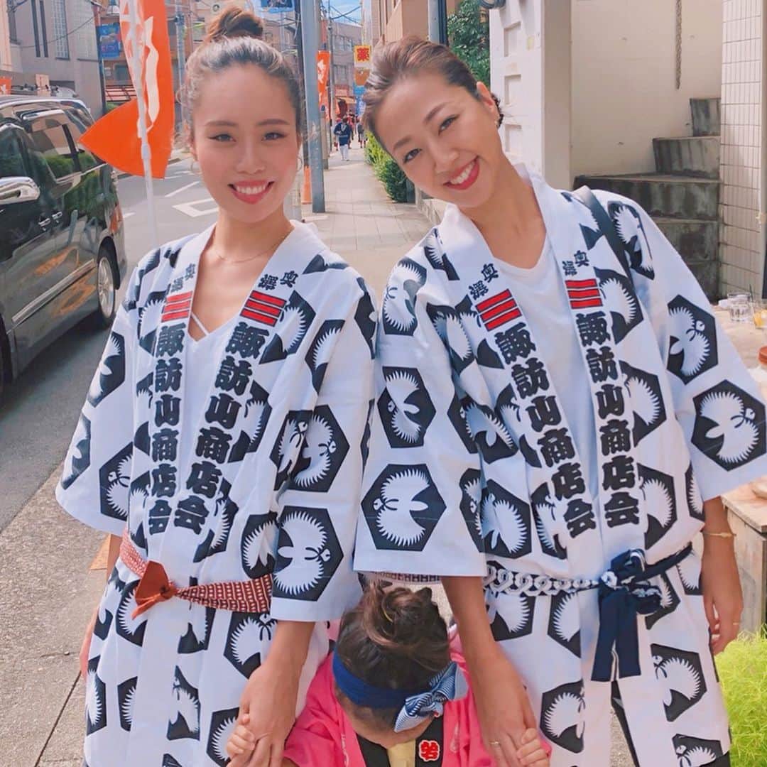 高橋有紀子のインスタグラム：「* お世話になってる皆様と 今年は @ryooopi も一緒にお神輿🐍 * * あたたかいこの街での出会いに 感謝の気持ちを込めてわっしょい🙏🌟 * @sugirou さん、いつもありがとうございます🌞 親子共々これからも宜しくお願いします！ * #神輿 #2019_9_15」