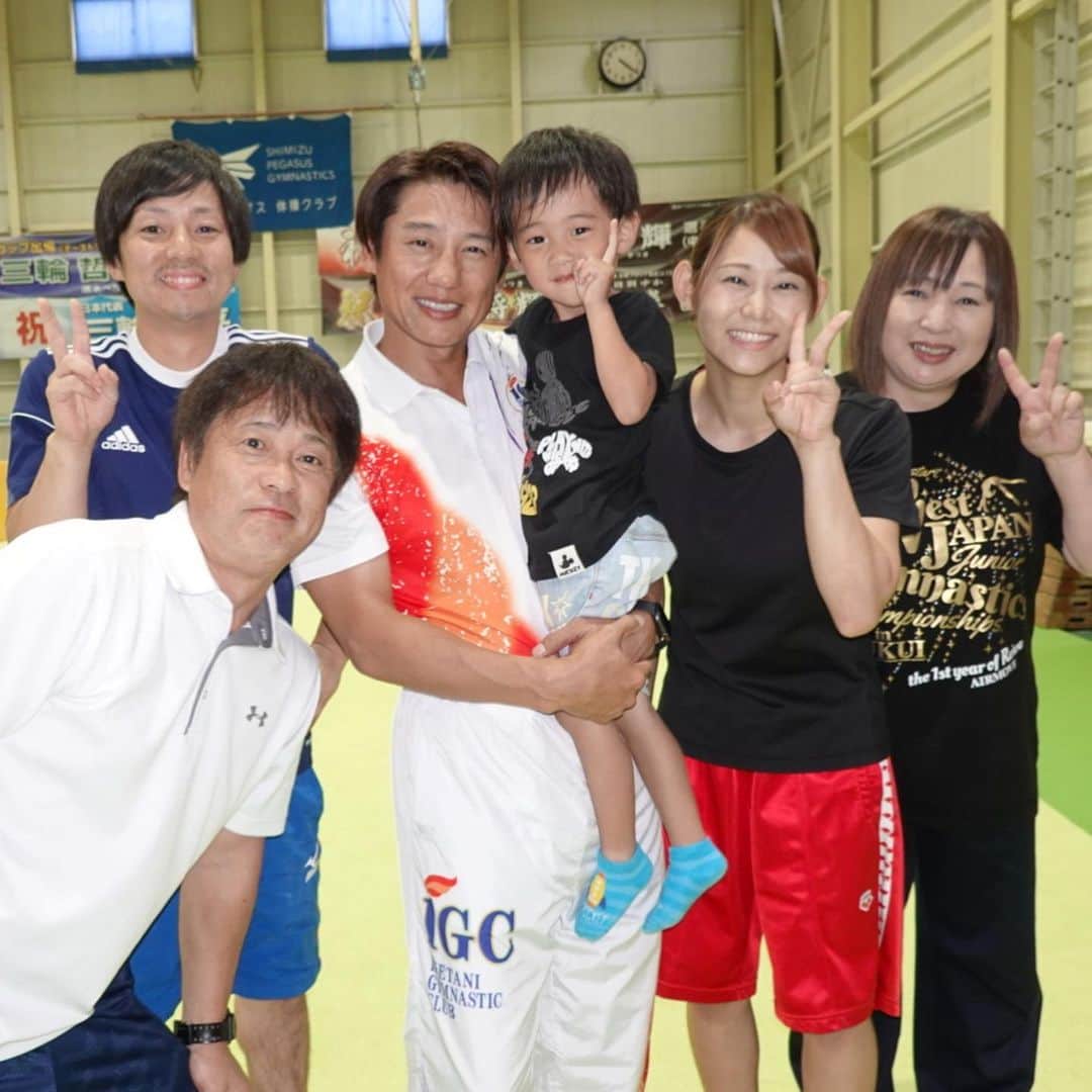 池谷幸雄さんのインスタグラム写真 池谷幸雄instagram 静岡で仕事だったので 日体大の先輩寺尾直之さんの 清水ペガサス体操クラブに寄ってきました 懐かしサインや写真もありました 体操の現役の頃のサイン 今や貴重です 清水ペガサス 清水ペガサス体操
