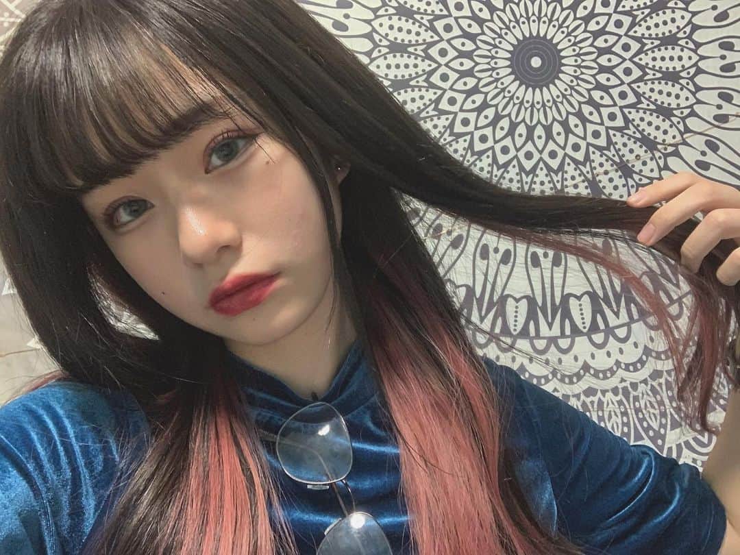 かれんのインスタグラム：「NeW HaIr CoLoR . ❤︎」