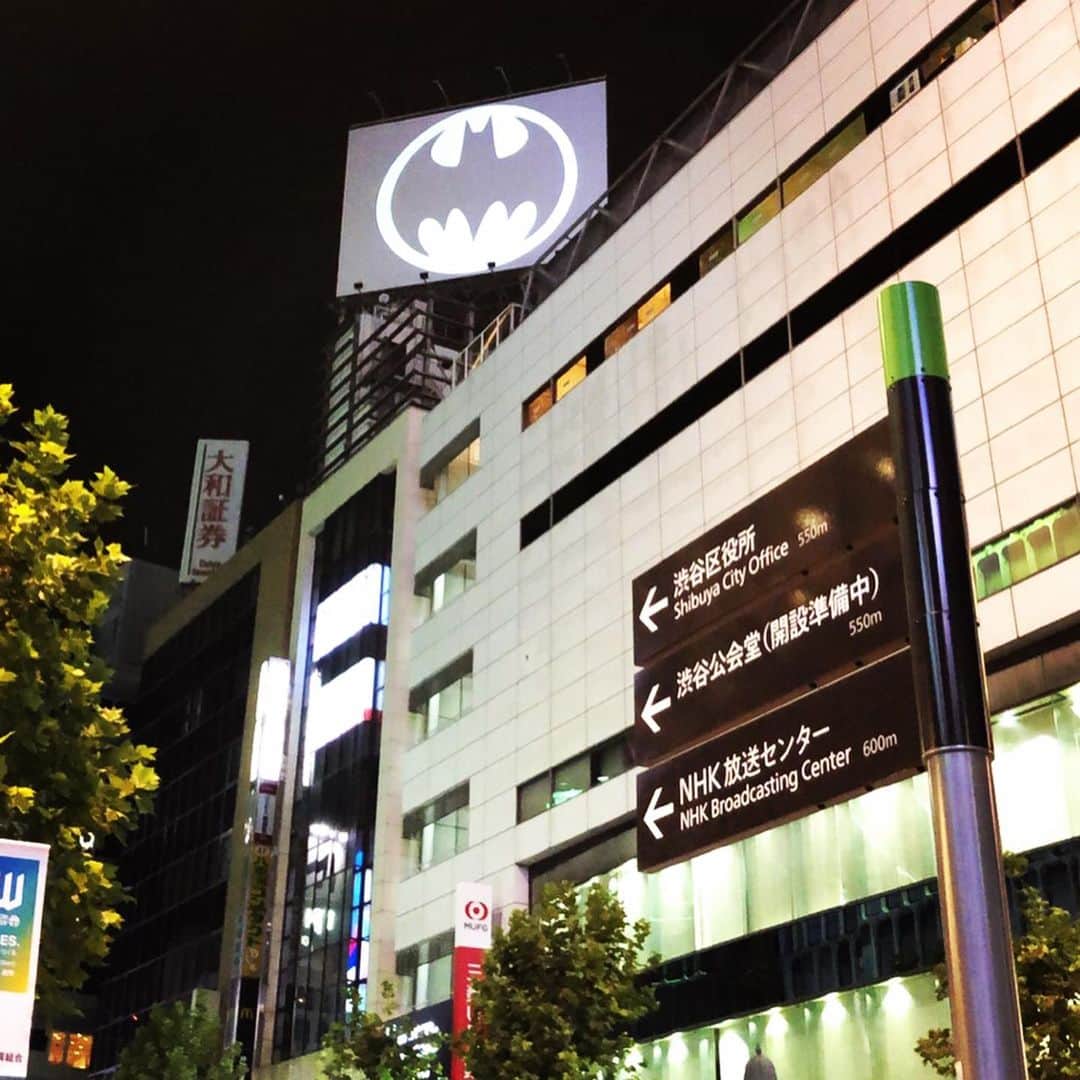 DJ DARUMAさんのインスタグラム写真 - (DJ DARUMAInstagram)「Shibuya Gotham🌃🦇 #BATMAN80years」9月21日 20時18分 - djdaruma