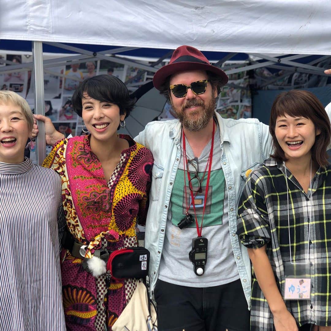 LOVEさんのインスタグラム写真 - (LOVEInstagram)「10時からの屋外ステージスタート！ 今日ここキッズ、パフォーマンス最高だよ！ 会場であめちゃん配りまくり、 甘やかしまくりだよ！  #今日ここライブ」9月21日 11時26分 - loveyanen_official