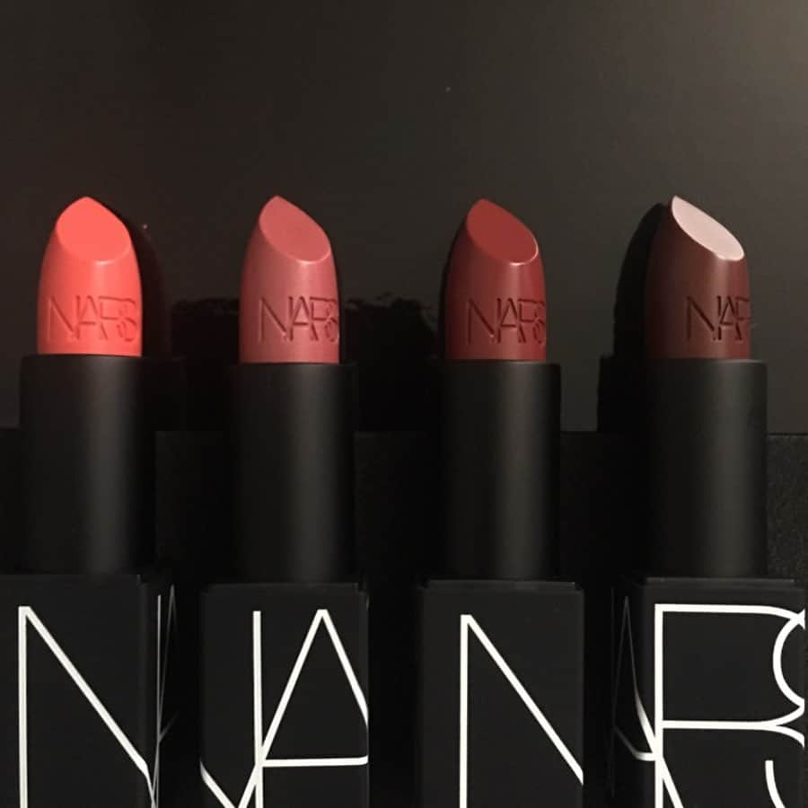 ISETAN MiRRORさんのインスタグラム写真 - (ISETAN MiRRORInstagram)「. . 2019年9月20日  新発売 . . 【NARS】リップスティック（サテン、マット、シアー） . . 『NARS』のアイコニックリップコレクション。ソフトマットな触り心地の特別なブラックケース、軽いテクスチャーでスムースにつけられ、濃密なカラーでもクリアな発色をもたらすリップスティック。 . . #isetanmirror #イセタンミラー #nars #ナーズ #ナーズリップスティック #リップスティック #リップ #口紅 #サテン #マット #シアー #9月20日発売 #新発売 #cosme #cosmetics #コスメ #コスメティクス #化粧品 #make #makeup #メイク #メイクアップ #ナーズ取り扱い店舗はイセタンミラーhpをご覧ください  #コスメ好きさんと繋がりたい  #メイク好きな人と繋がりたい  #リップ好き」9月21日 11時29分 - isetanmirror
