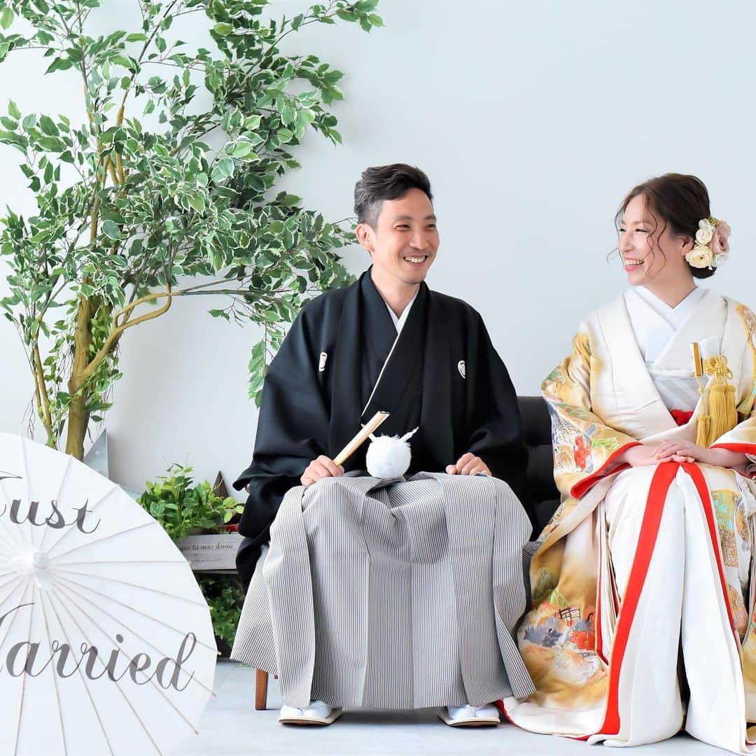 ウェディングプロデュース ラリアンスのインスタグラム：「<KADODE>芝大門店オープン‼️ KADODEのスタジオでの前撮りもオススメです✨  KADODE は店名の通り、人生の門出をお手伝いするサロンです✨ ハートツリーウェディングでは、芝大神宮での結婚式、七五三、お宮参りなど人生の節目のお祝いをKADODE サロンでお手伝いさせていただきます。  #ハートツリーウェディング#bride#groom#プレ花嫁#ウェディングフォト#前撮り#wedding#photo#写真好きな人と繋がりたい#七五三#お宮参り#美容サロン#スタジオブリリアント」