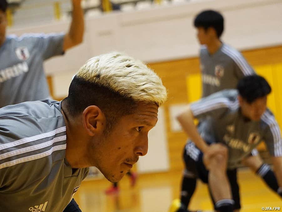 日本サッカー協会さんのインスタグラム写真 - (日本サッカー協会Instagram)「📸9月23日(月・祝)・25日(水)にフットサルタイ代表との国際親善試合に臨む#フットサル日本代表 は初戦の会場となる新潟県長岡市で5日間のトレーニングを行いました。 ・ 3日目も前日に引き続き強度の高い二部練習を実施。選手たちに疲労が見え始めたところで、翌4日目は午前をオフとして選手たちはしっかりと身体を休ませました。 同日の午後はブルーノ・ガルシア監督のもとウォーミングアップから試合を想定した準備を実施し、その後の紅白戦を通してチーム戦術の再確認を行いました。 ・ #jfa #daihyo #futsal ―――――――――――――――――― 国際親善試合 🆚タイ代表🇹🇭 ・ [第1戦] 📅9/23(月・祝) 14:00KO 📍新潟/シティホールプラザアオーレ長岡 📺JFA-TVでインターネットライブ配信！ ・ [第2戦] 📅9/25(水) 19:30KO 📍愛知/武田テバオーシャンアリーナ 📺フジテレビ（関東ローカル・録画） ・ 👉大会情報はJFA.jpへ ――――――――――――――――――」9月21日 12時07分 - japanfootballassociation