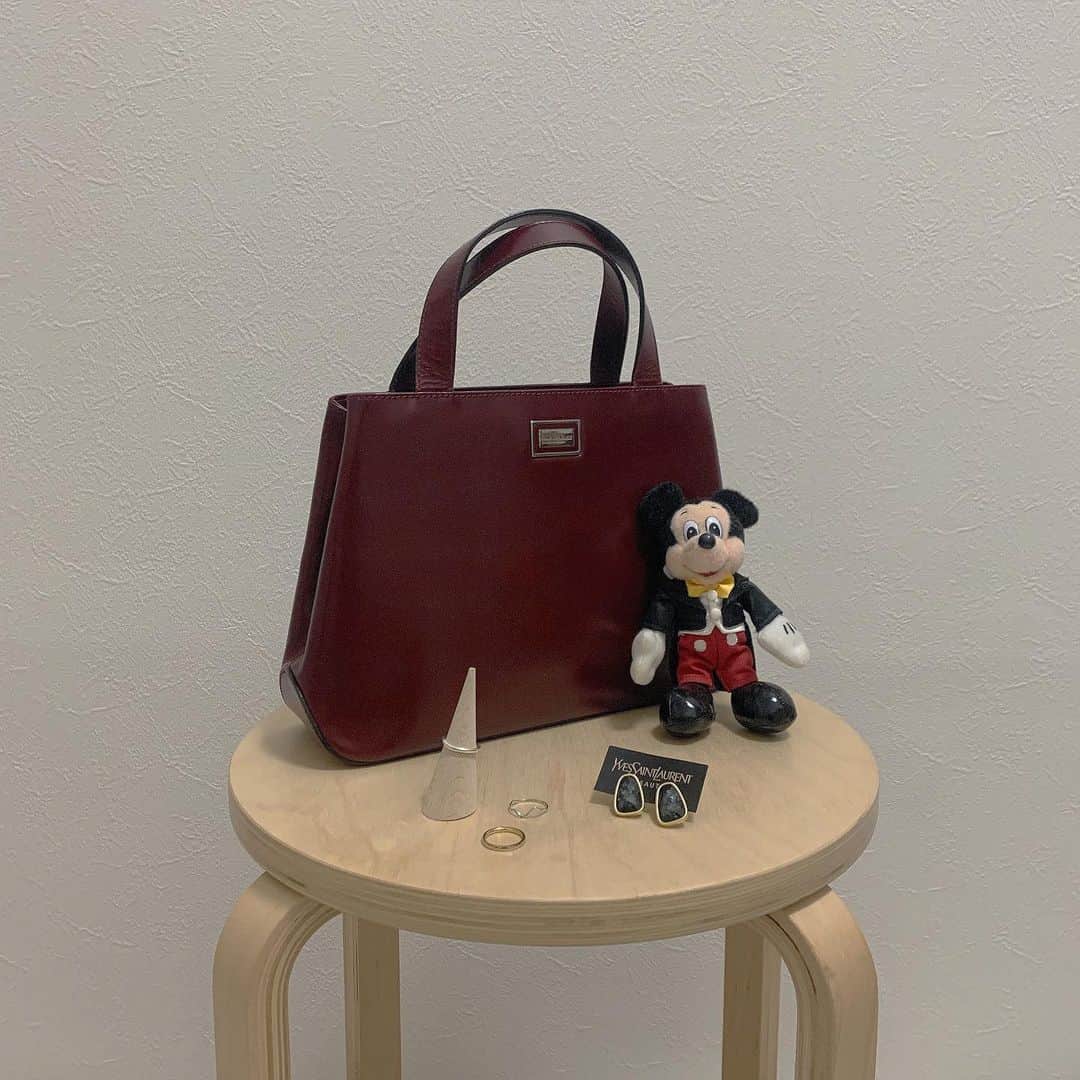 前田亜美のインスタグラム：「. . お気に入りbag。. . ヴィンテージ感で可愛い✌︎❤︎. . . #BURBERRY @burberry」