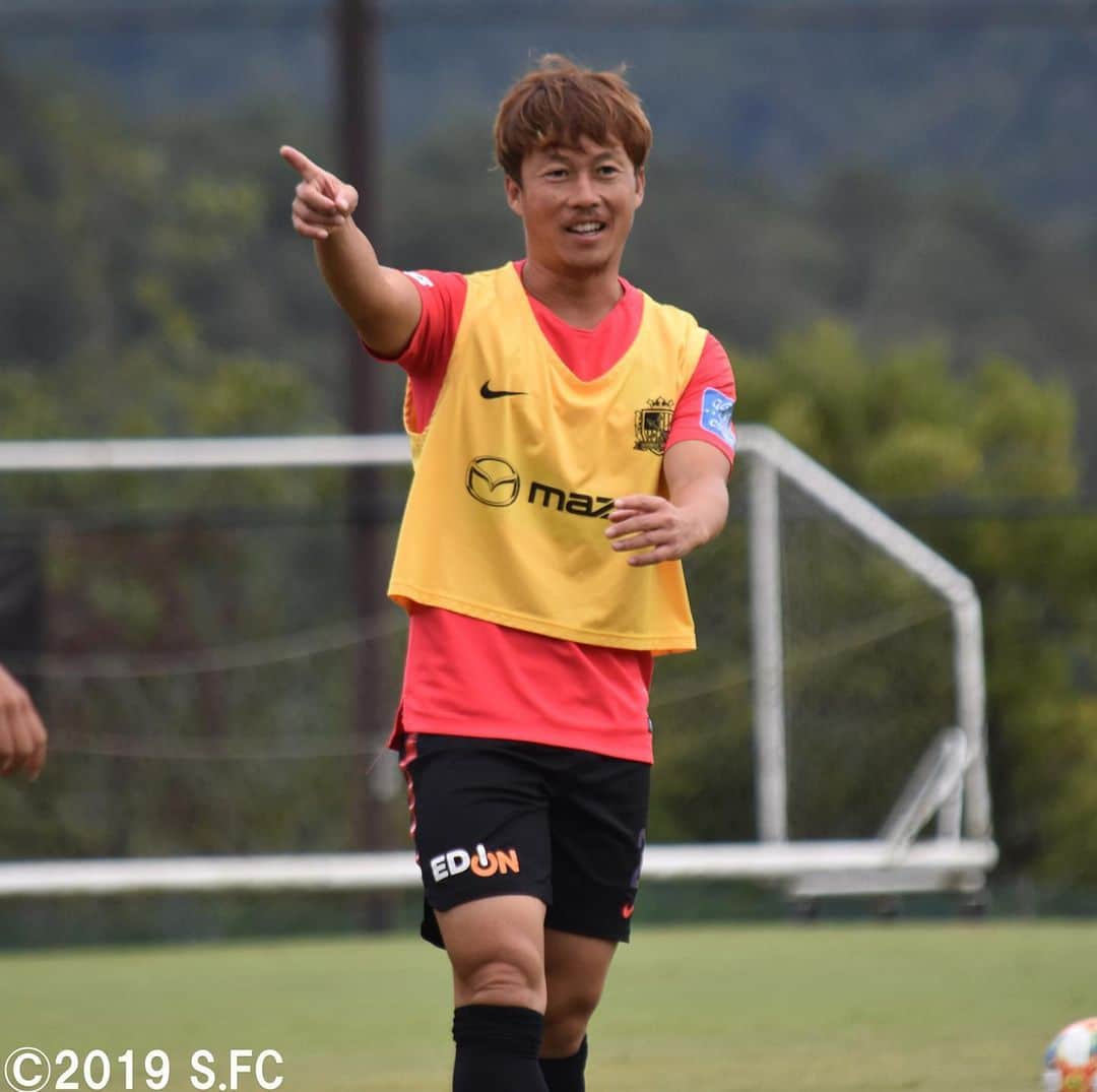 サンフレッチェ広島さんのインスタグラム写真 - (サンフレッチェ広島Instagram)「今日は吉田サッカー公園でトレーニング⚽ 来週からのリーグ再開に向けて練習に打ち込んでいます💪 #清水航平 選手 #渡大生 選手 #川辺駿 選手 #井林章 選手 #sanfrecce #ICHIGAN」9月21日 13時38分 - sanfrecce.official