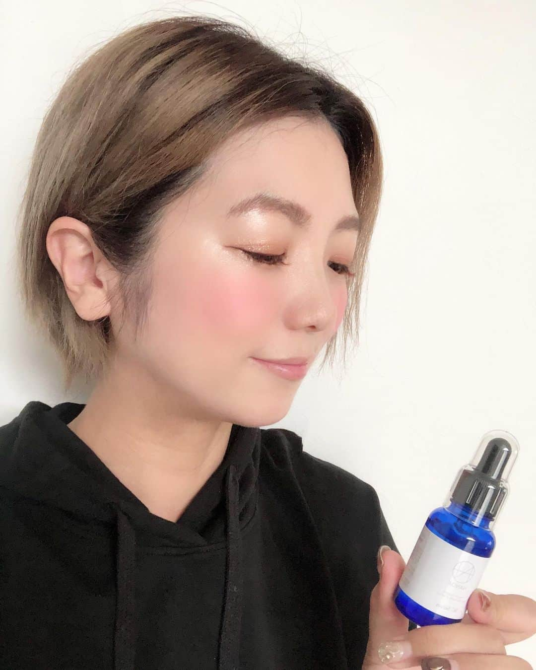 yoka1124さんのインスタグラム写真 - (yoka1124Instagram)「☆☆☆ ・ ・ 美容皮膚科の山下真理子先生に監修 NANOA @nanoa.official ・ 美容皮膚科医のオススメなので肌が弱い私でも安心して使えました 再生医療に基づいたエイジングケア成分「ヒト幹細胞」をメインの成分として配合！ 高機能の美容液💗🐰とても良かったです ・ ・ Amazonで発売されています ナノア ヒト幹細胞で検索してみてください ・ ・ そしてマツエクも秋色にチェンジ 赤っぽくしてもらいました 肌の血色も良くなってお気に入り @r.grace_jiyugaoka さんいつもありがとうございます ・ カラー  ボルドー × オレンジブラウン × ブラウン  デザイン 10m × 12m 真ん中長め  太さ0.15 ・ ・ ・ ・ ・ ・ ・ #ナノア#NANOA#美容液#幹細胞コスメ#ヒト幹細胞培養液 #美容好きな人と繋がりたい  #RGRACE #アールグレイス #自由が丘 #マツエク#カラーマツエク」9月21日 13時32分 - yoka1124