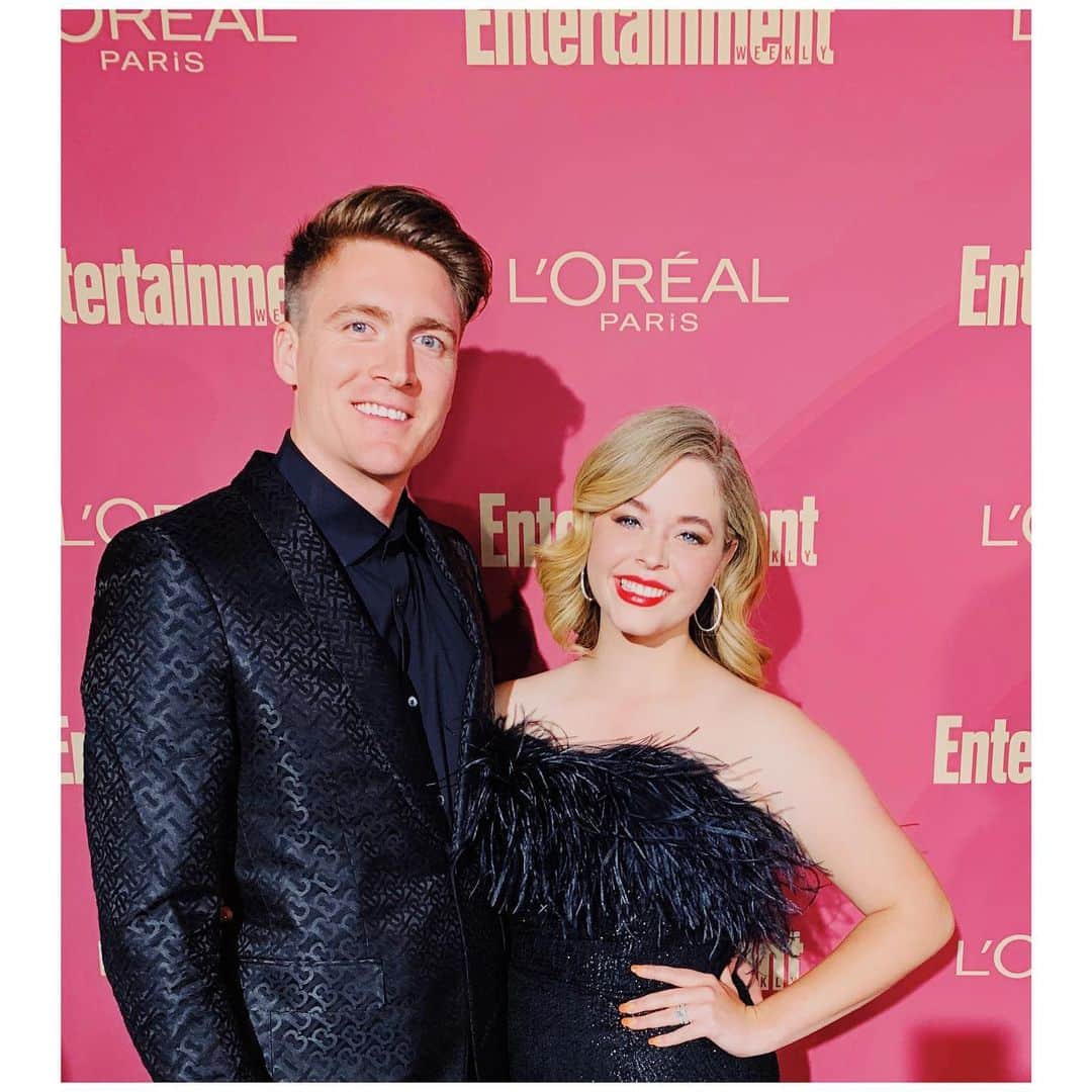サーシャ・ピーターズのインスタグラム：「Date night 😉#entertainmentweekly」