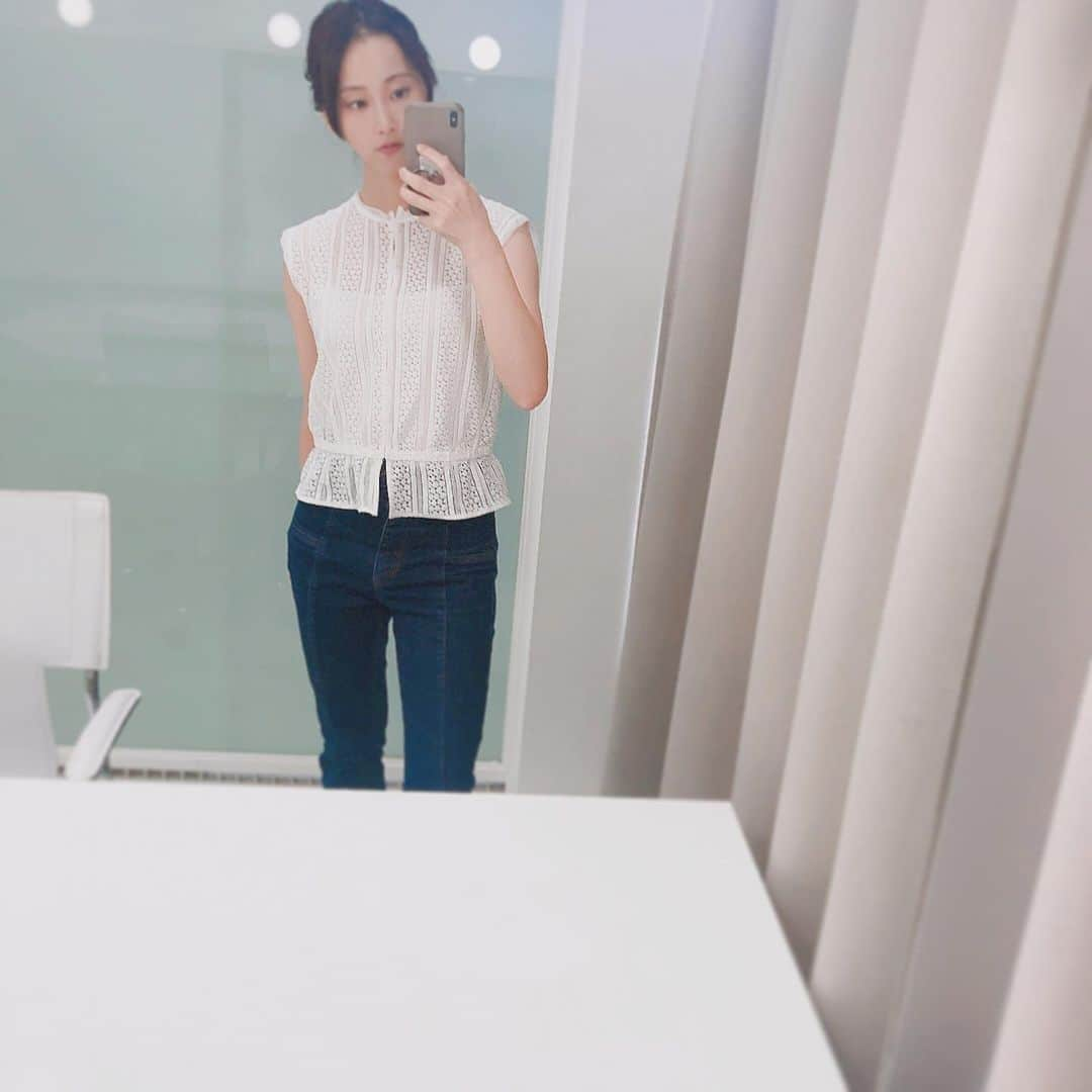 松井玲奈さんのインスタグラム写真 - (松井玲奈Instagram)「少し前の私服さん。 そろそろ寒くなるので、ロンＴを買いたいけど、やっぱり二の腕出していきたい気もする。気温との格闘。 #二の腕痩せ #二の腕」9月21日 13時45分 - renamatui27