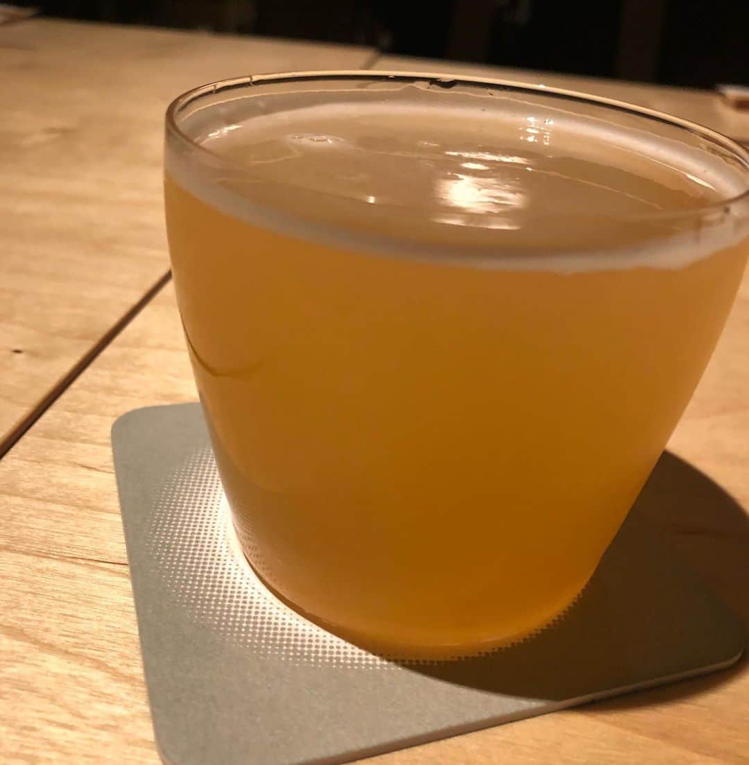 阿部洋子さんのインスタグラム写真 - (阿部洋子Instagram)「🍻🥂🎂 2軒目はクラフトビールのお店。 ビール苦手だけど、 これは飲めた。」9月21日 13時51分 - hirocoring