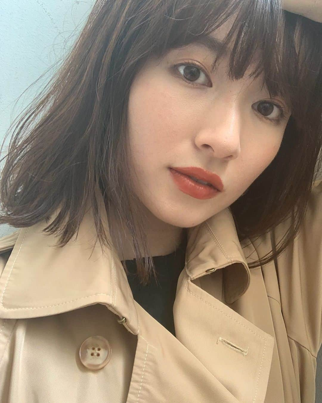 久保雄司さんのインスタグラム写真 - (久保雄司Instagram)「umie 1st hairmake 💄  今年の旬色 ゴールドをどこかに入れた 2019AWヘアメイク💛  2階席からも立ち見の方もいらっしゃり 満員御礼本当にありがとうございます😂😂🙏🏻🙏🏻 2nd は16:00からです🗽  #クボマジック」9月21日 14時33分 - six_kuboyuji