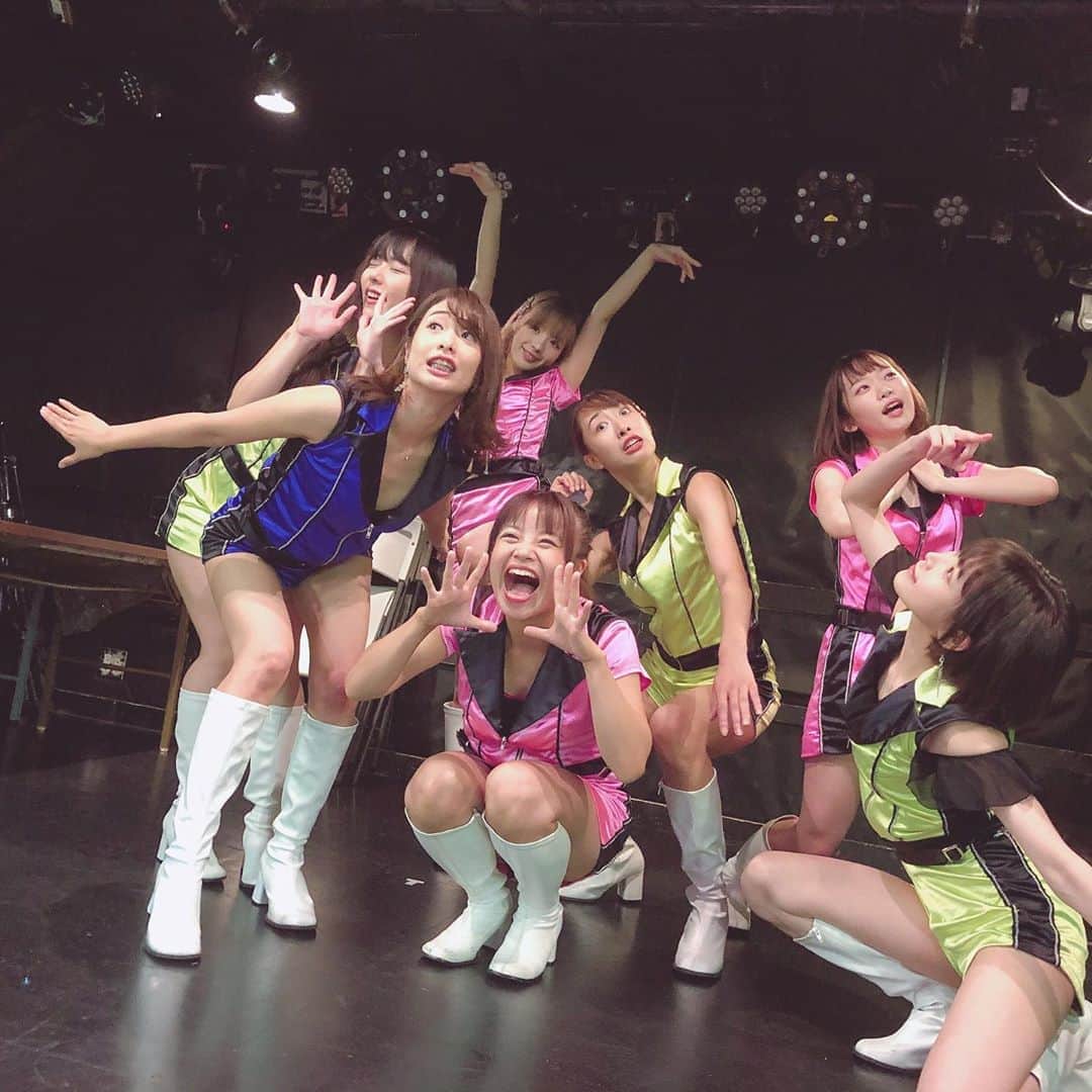 恵比寿★マスカッツのインスタグラム：「リリイベありがとうございました！  #どういうポーズ #恵比寿マスカッツ #29 #class #マジョガリータ」