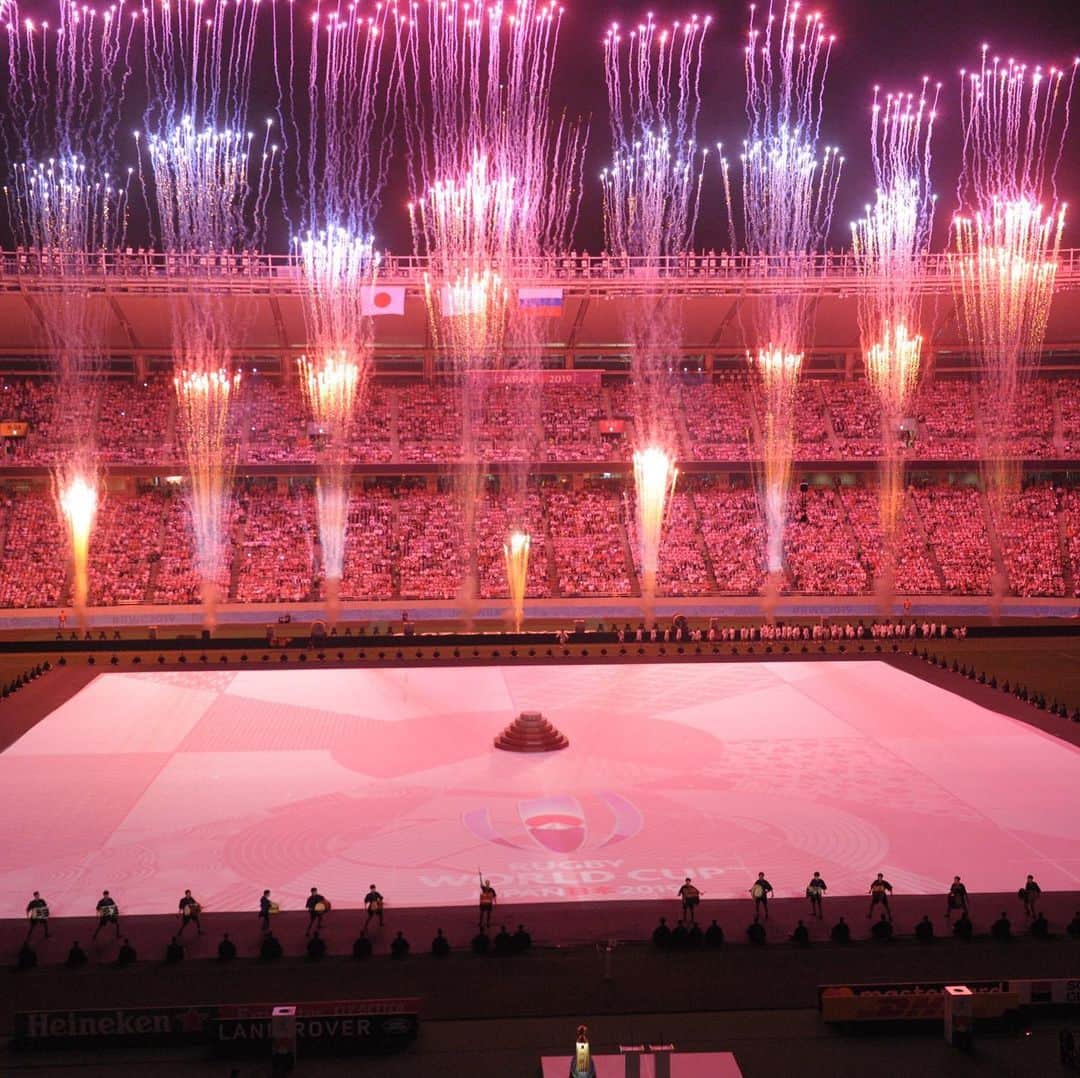 The Japan Timesさんのインスタグラム写真 - (The Japan TimesInstagram)「The 2019 Rugby World Cup kicked off in spectacular style on Friday night with an opening ceremony that paid homage to traditional Japanese culture. The ceremony at Tokyo Stadium marked the start of the first-ever Rugby World Cup to be held in Asia, and involved hundreds of performers representing aspects of Japanese culture from ancient folklore to kabuki. Crown Prince Akishino joined World Rugby Chairman Bill Beaumont in giving opening speeches before the game kicked off, with Japan eventually beating Russia 30-10. 📸: Dan Orlowitz @dokool . . . . . . #Japan #Tokyo #sports #rugby #RWC2019 #JPNvRUS #JTatRWC #rugbyworldcup #🏉」9月21日 15時46分 - thejapantimes