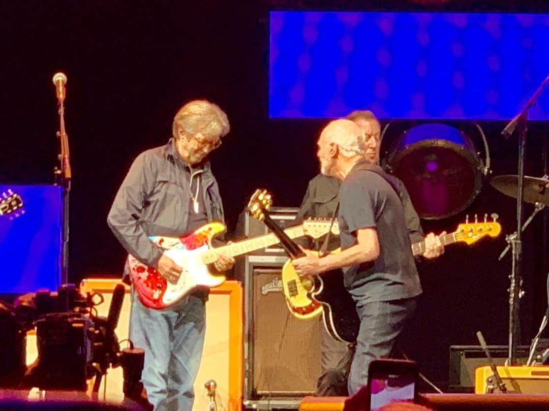 エイドリアン・スミスのインスタグラム：「Stellar lineup @ericclapton & @mrpeterframpton @crossroads_music_festival #wetfly @crossroads_music_festival #crossroadsguitarfestival #dallas」