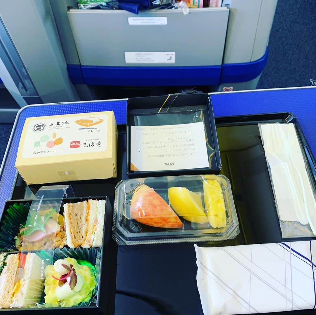 金村義明さんのインスタグラム写真 - (金村義明Instagram)「#羽田空港駐車場パンパン#早く出て大正解#長い1日#17時こやブルスポーツ生放送スタート」9月21日 15時48分 - yoshiaki_kanemura