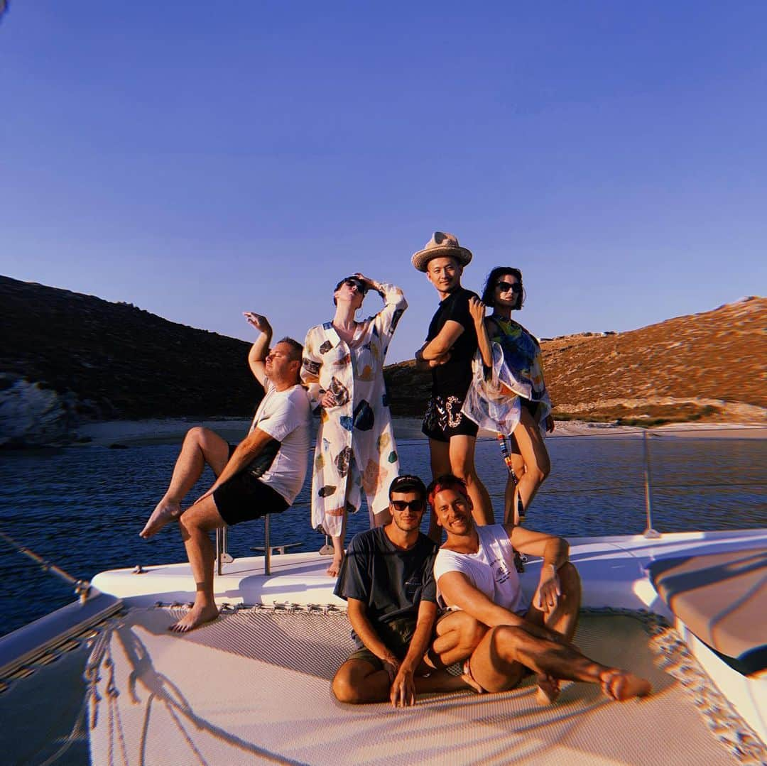 ミーシャ・ジャネットさんのインスタグラム写真 - (ミーシャ・ジャネットInstagram)「Vacation with the tokyo fam to #Mykonos was absolutely something 😁😁 from the ruins of Delos to Principote Beach and every night at Jackie O club, time went far too quickly. It was the first time in a very long time I had moments where there was nothing to do, no pressure to get something done, and feeling at peace with that (even temporarily). The villa at @myaktis was a dream, and the staff just elevated the experience. So much love to you all💕 can’t wait for next summer」9月21日 17時13分 - mishajanette