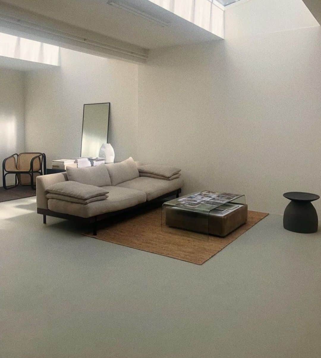 ペニーレ・タイスベックのインスタグラム：「Peaceful ☁️ Via @casagitane」