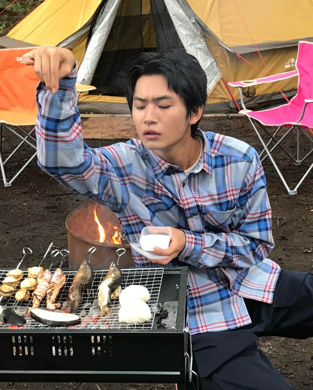 押田岳さんのインスタグラム写真 - (押田岳Instagram)「Myojo11月号も！ 今回はキャンプ！！ 塩は高めから。」9月21日 17時24分 - oshidagaku