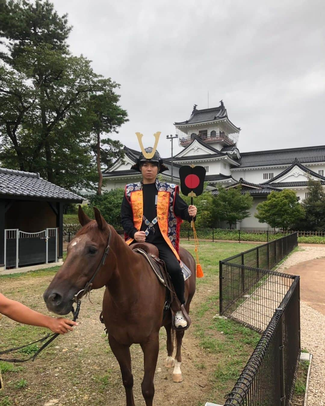 佐藤大樹さんのインスタグラム写真 - (佐藤大樹Instagram)「富山城で乗馬体験🏯 #富山城 #富山 #乗馬 #ジョーバ」9月21日 17時24分 - kumamushi_sato