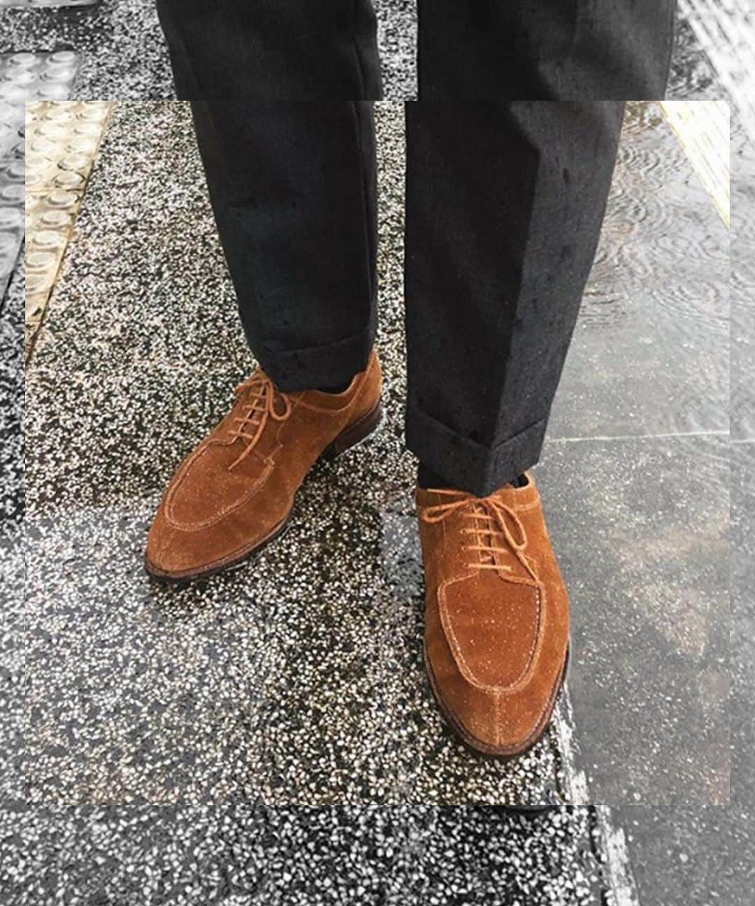 のインスタグラム：「Hardwick in Snuff Suede – photo credit @classy.monks #crockettandjones #madetobeworn #customerimages」