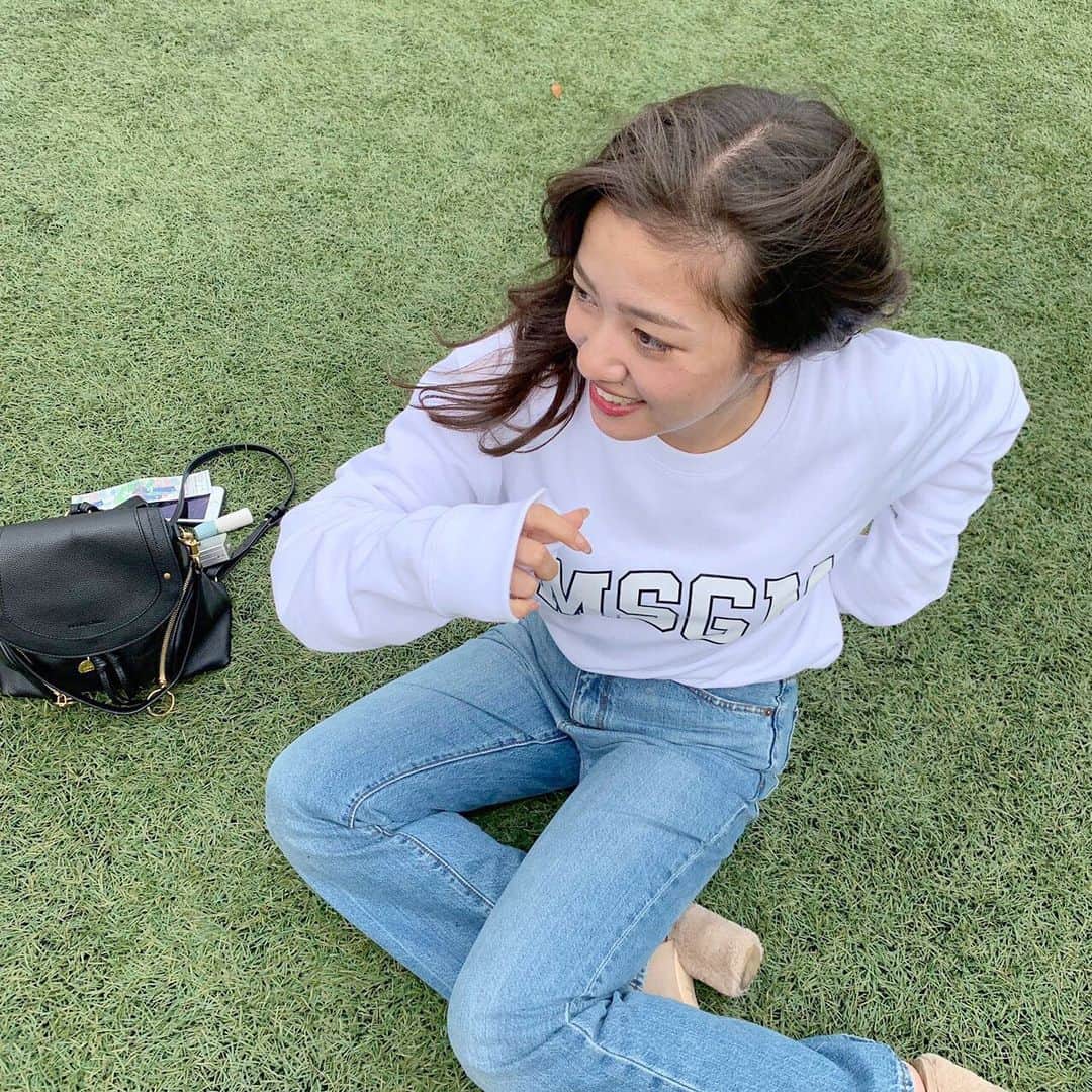 中嶋桃花さんのインスタグラム写真 - (中嶋桃花Instagram)「母校には芝生があるんですよ」9月21日 17時54分 - momoka_nakajima