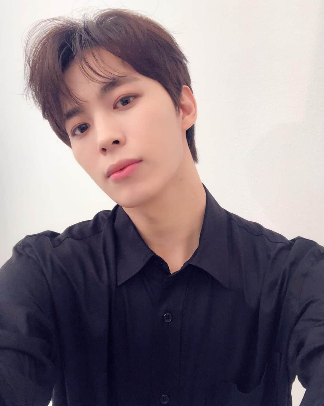 VIXXさんのインスタグラム写真 - (VIXXInstagram)「. VIXX LIVE FANTASIA [PARALLEL] D-7❗️ . #홍빈 #HONGBIN . #빅스 #VIXX #이홍빈 #VIXX_6th_CONCERT #VIXX_LIVE_FANTASIA_PARALLEL #PARALLEL #평행우주」9月21日 18時12分 - vixx_stargram