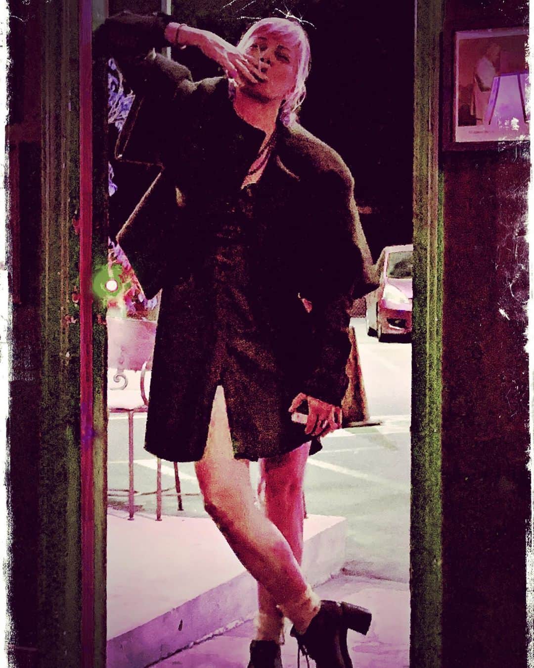 ロブ・モローのインスタグラム：「Smoking Goddess in the Doorway!  Happy Birth-A-Versary  to the the one and only ever magical eternally elegant seriously silly @debbonayer」