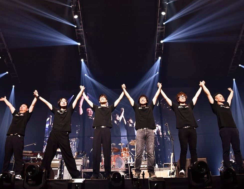 back number ツアー「ミラーボールとシャンデリア」さんのインスタグラム写真 - (back number ツアー「ミラーボールとシャンデリア」Instagram)「#NOMAGICTOUR2019 #backnumber」9月21日 20時40分 - no_magic_tour_2019