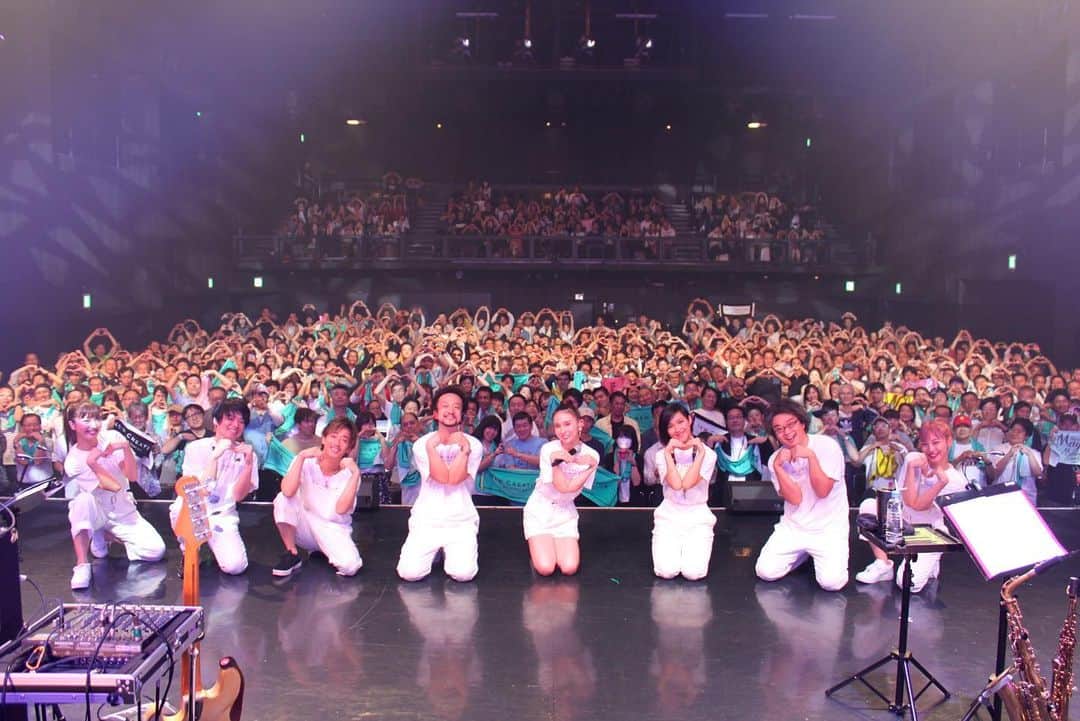 May J.さんのインスタグラム写真 - (May J.Instagram)「「May J. Tour 2019-New Creation-」 本日は名古屋公演に来てくれたみんなありがとう！！ 今日のライブまでに、色々やりたかったことをたくさん自分の中にため込んでいたので、早く歌いたい！とウズウズしていました！リハじゃやらなかったこと、いきなり本番でやるとバンドの反応が変わって面白い！！今日も学ぶことがたくさんあって、なんだかワクワクするライブだったなー！名古屋のみんな、本当にあったかくて大好きです。一緒に盛り上がってくれてありがとう！ さぁ、明日は東京です！みんな盛り上がる準備はできてますかー！？ #MayJTour2019 #NewCreation #ZeppNagoya #久々にジェイウォークしちゃったねw」9月21日 21時02分 - mayjamileh